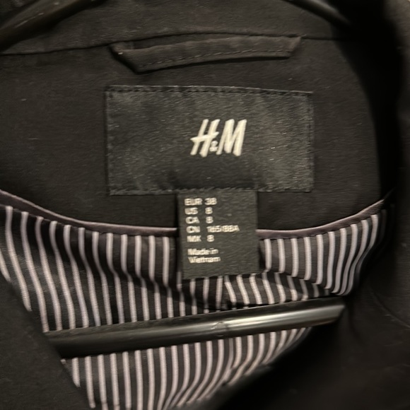 Black H&M Blazer - Picture 2 of 4
